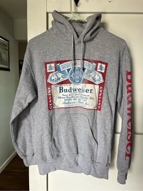Budweiser Gray Pullover Hoodie with Vintage Label Graphic